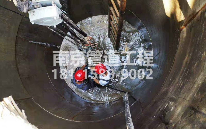 242大方巷污水池清理