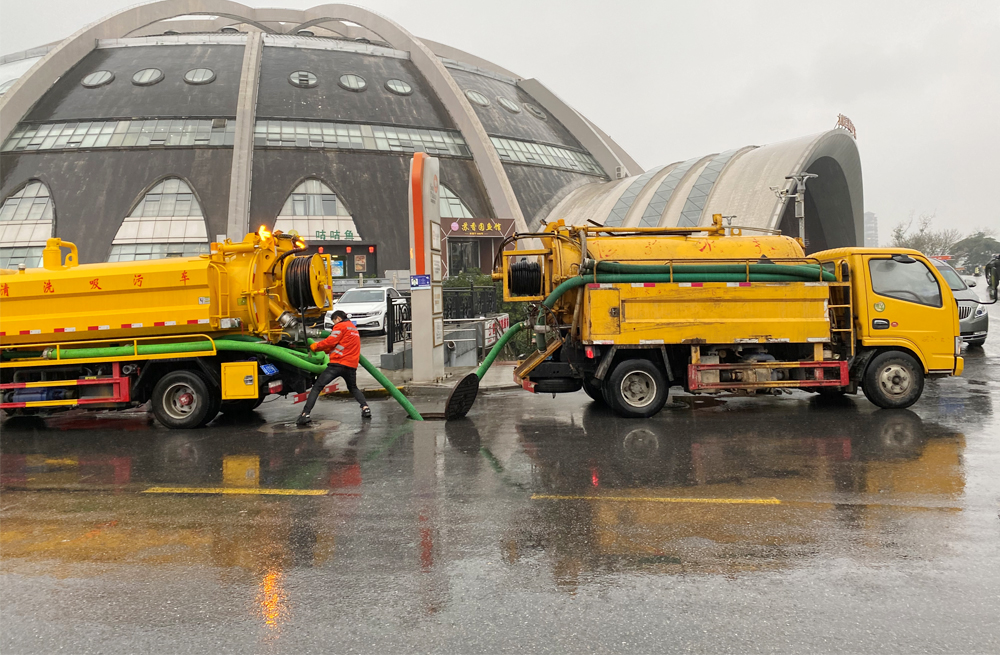 大方巷商场管道清淤